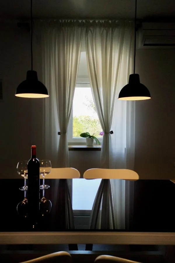 Apartment Pretty Little Thing Called Teranino Pula