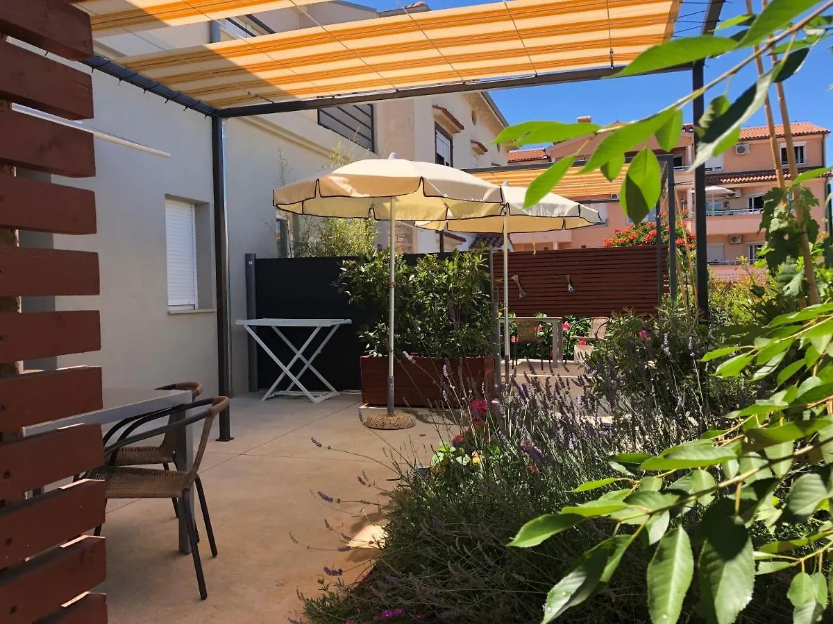 Apartment Pretty Little Thing Called Teranino Pula