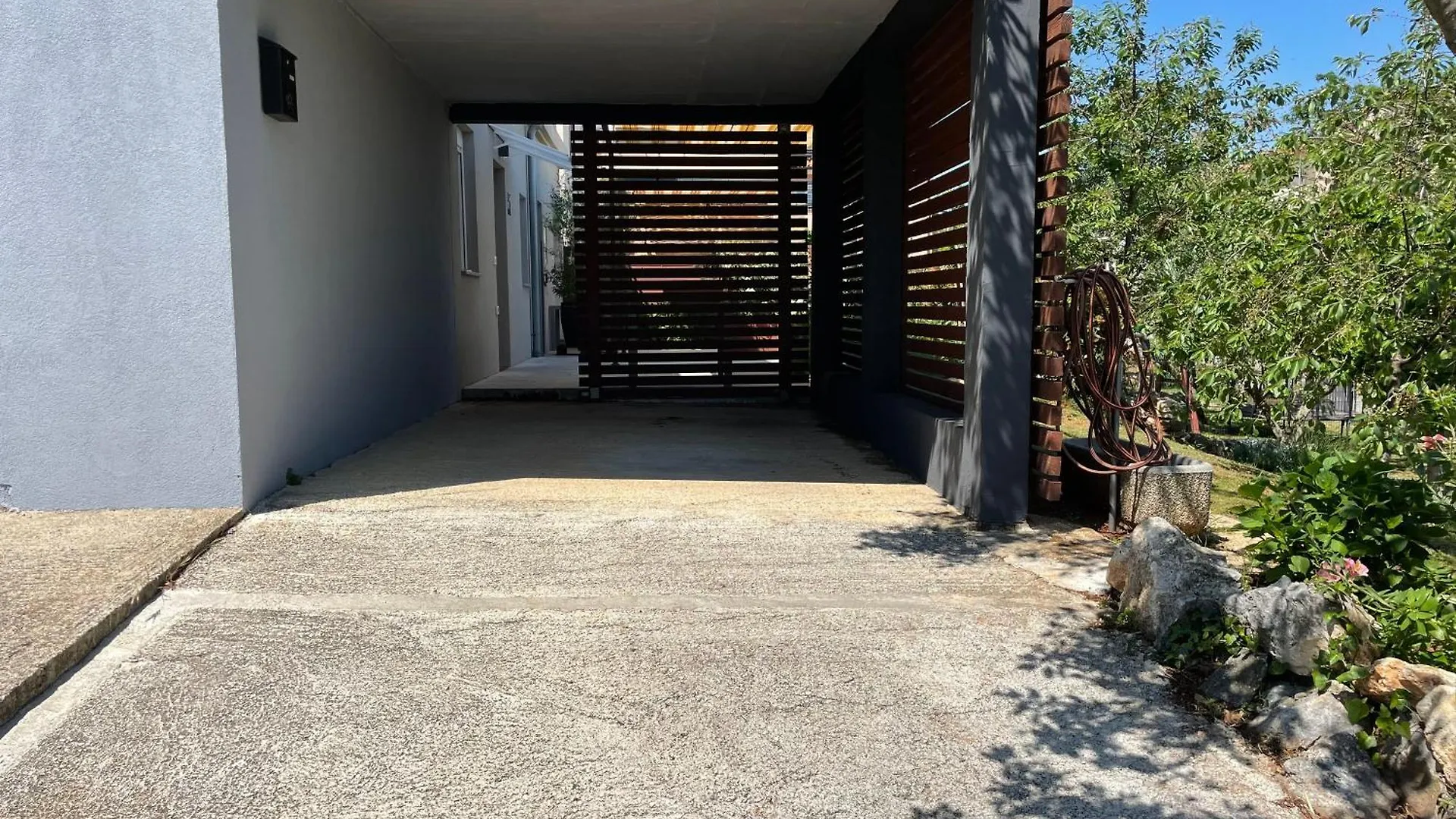 Pretty Little Thing Called Teranino Pula Apartment